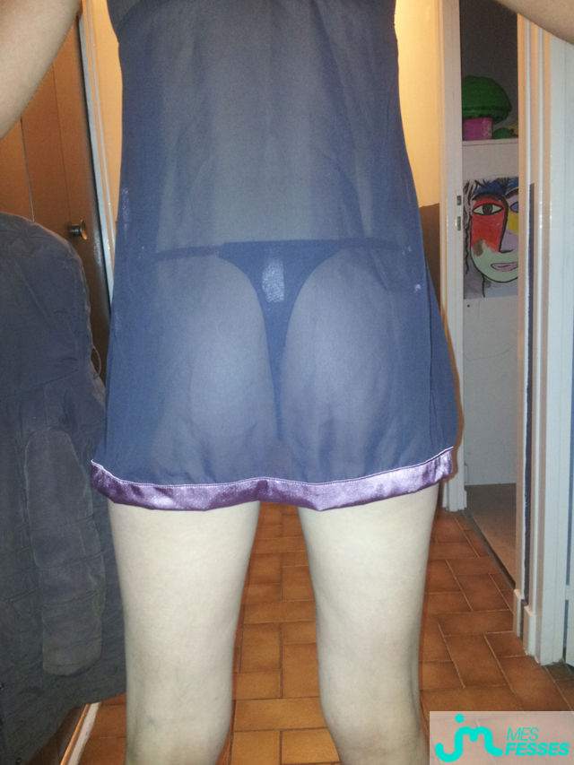 Photos de fesses : Apr&egrave;s midi bronzette