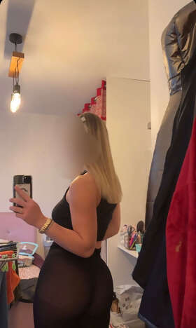 Photos de fesses : Coucou