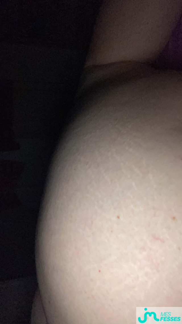 Photos de fesses : Gourmande et coquine 